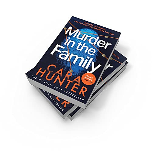 Murder in the Family: An absolutely gripping new crime novel from the million copy bestselling author of the DI Adam Fawley series - Retail Maharaj