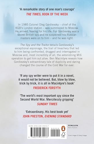The Spy and the Traitor: The Greatest Espionage Story of the Cold War - Retail Maharaj