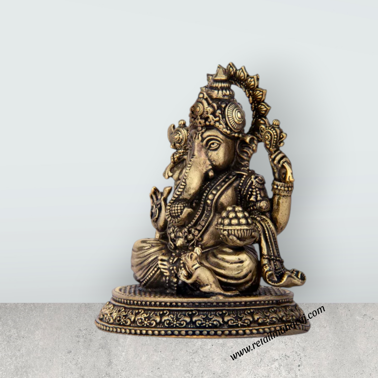 Krishnan Statue - 7.5 x 3.25 Inches | Brass idol/ Krishna Flute Statue for Pooja/ 375 Gms Approx - Retail Maharaj