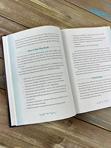 A Mindful Moment: 5-Minute Meditations and Devotions - Retail Maharaj