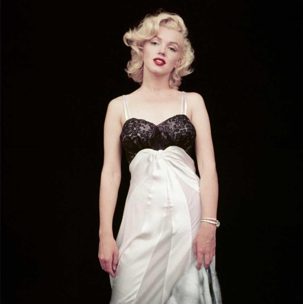 The Essential Marilyn Monroe - Retail Maharaj