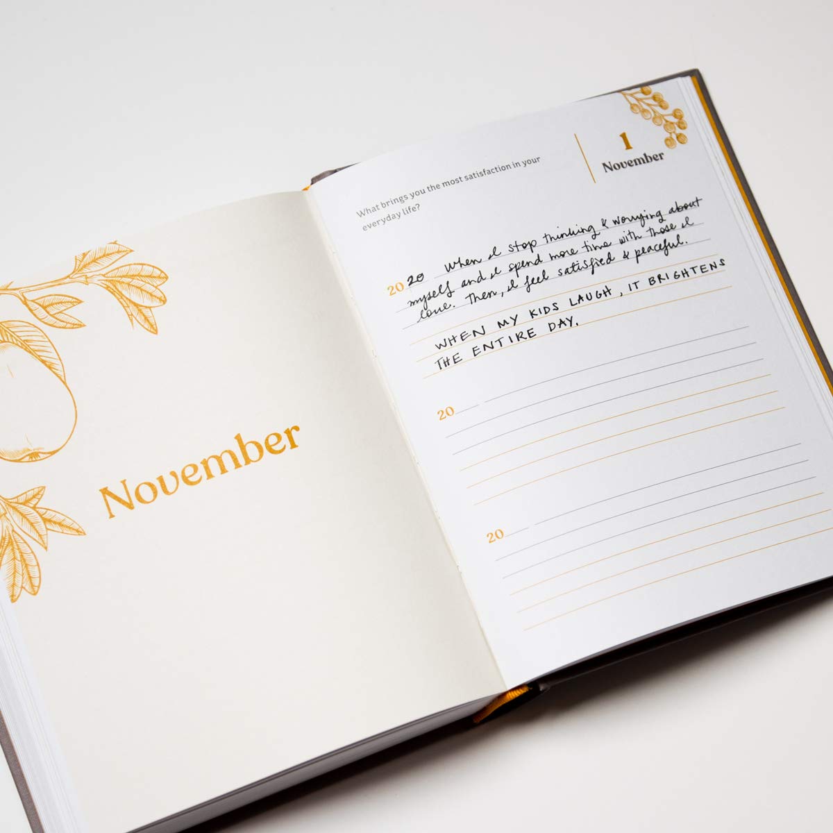 Our Daily Question: A Three-Year Journal for Couples - Retail Maharaj
