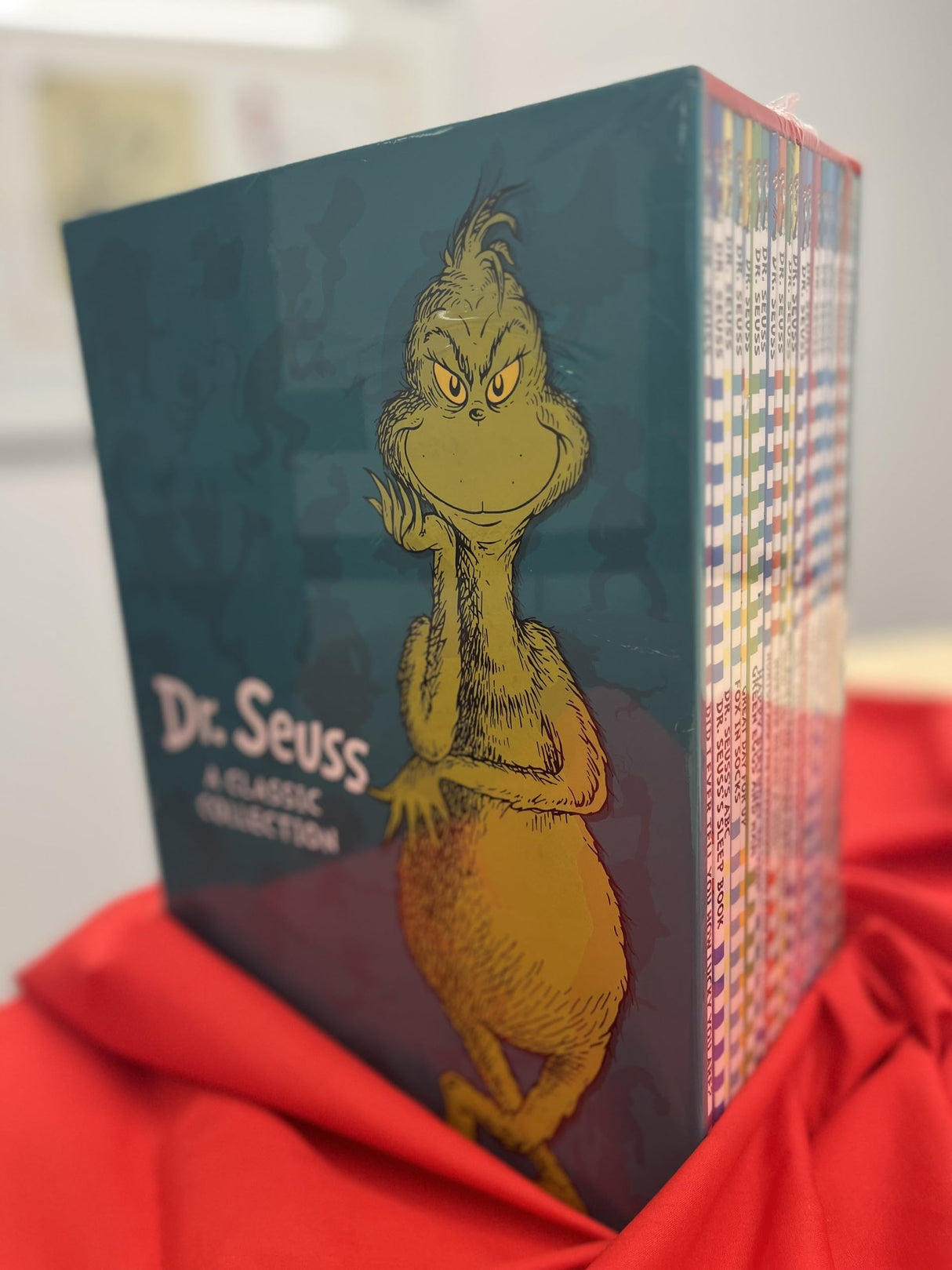 Dr Seuss: A Classic Collection - 21 book box-set - Retail Maharaj