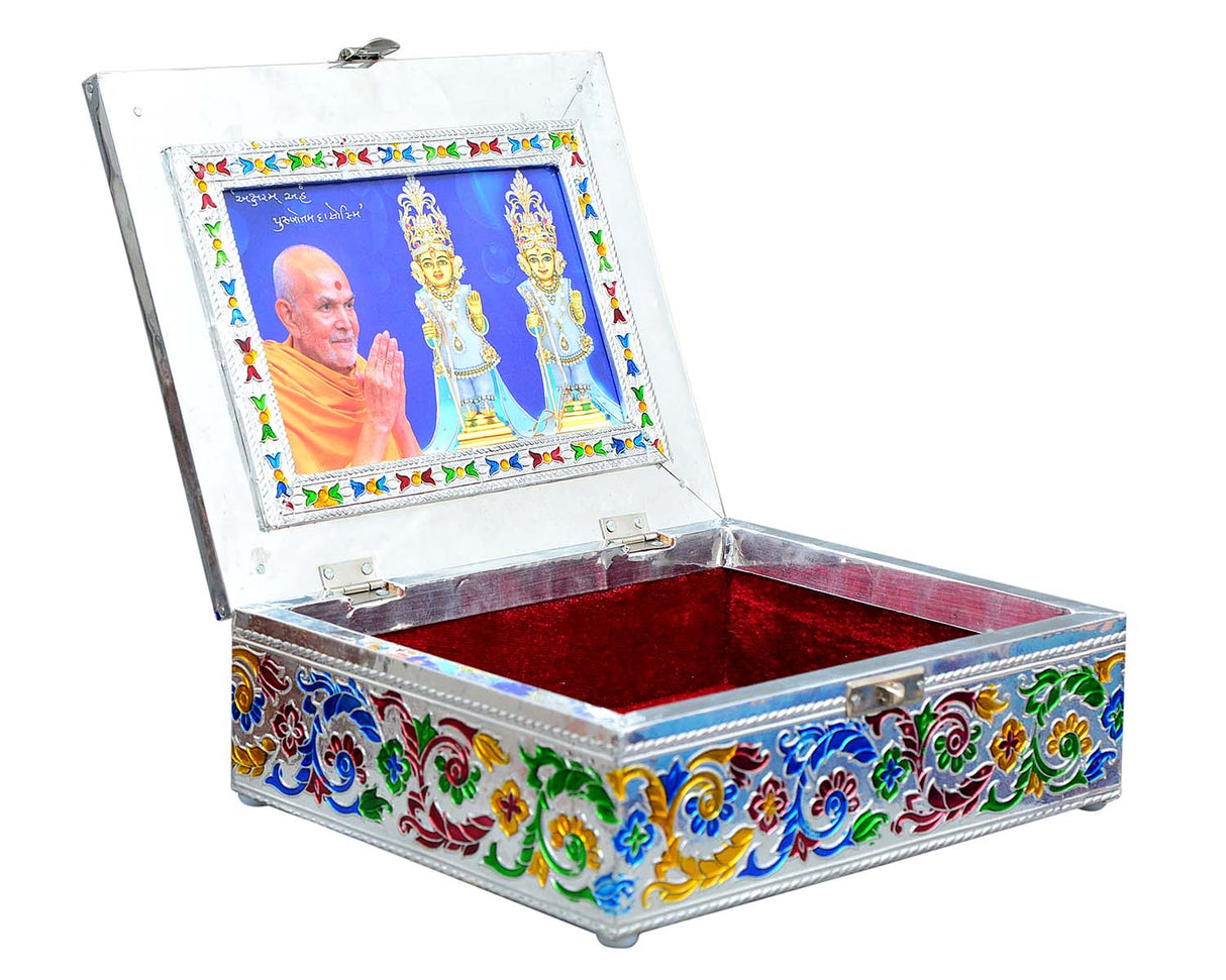 Pooja Peti Minakari