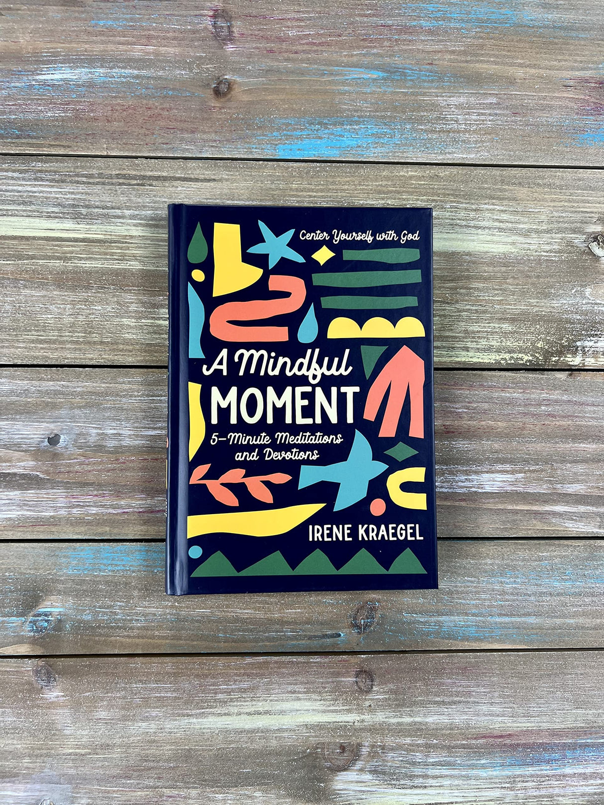 A Mindful Moment: 5-Minute Meditations and Devotions - Retail Maharaj