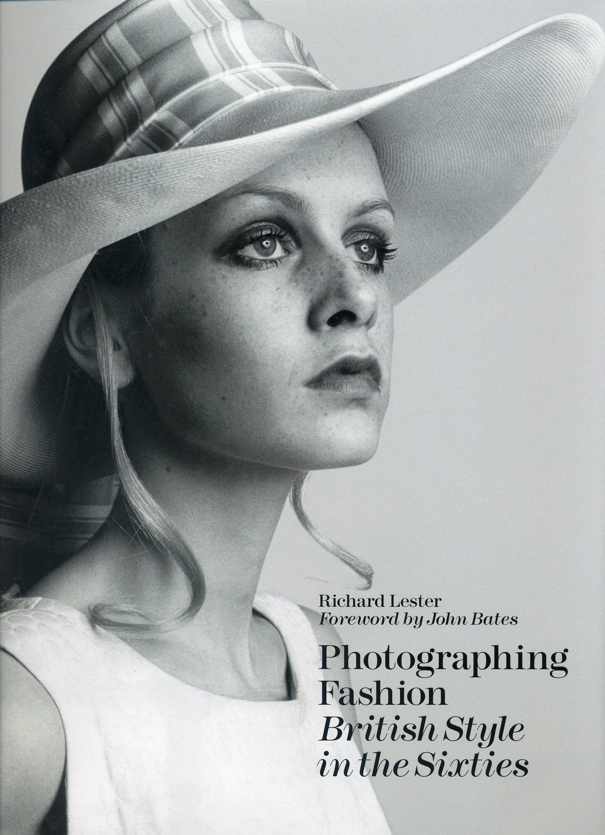 Photographing Fashion: British Style in the Sixties - Retail Maharaj