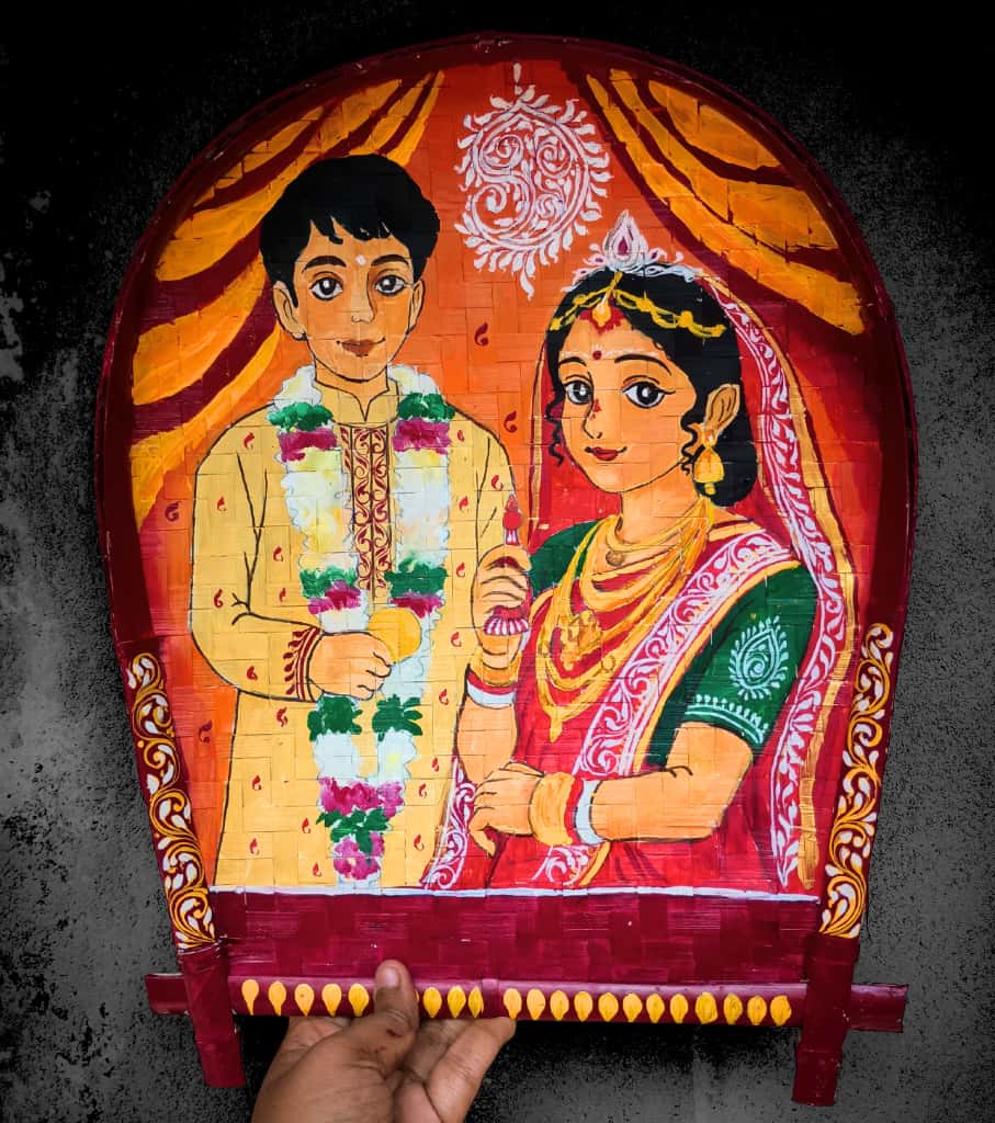 Premium Hand-Painted Bamboo Kulo (14×11 Inch) – Ceremonial Borondala Platter with Bride & Groom Portrait Art