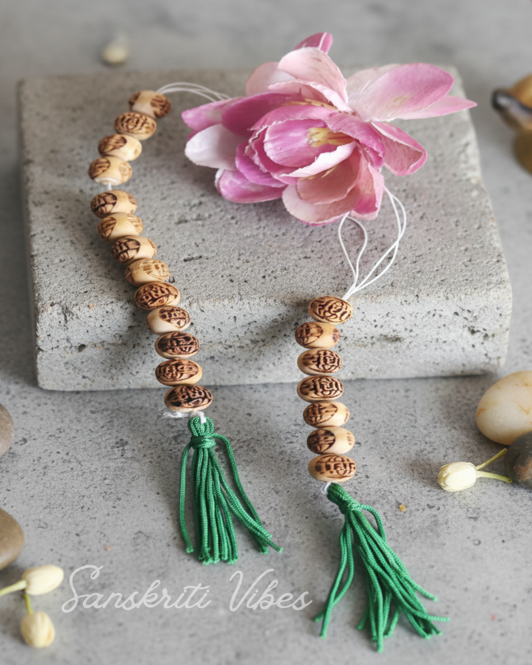 Radha Krishna Tulsi Beads Counter Mala – 20-Bead 10mm Japa Beads for Shri Radha and Shri Krishna Devotion - Retail Maharaj