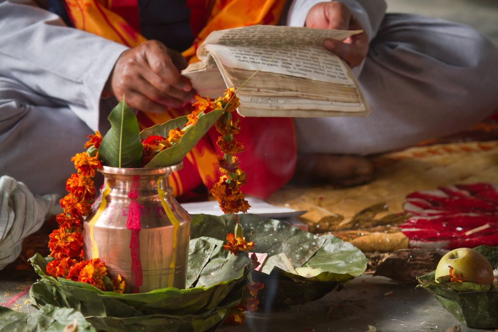 Divya Anteshti Puja - Retail Maharaj