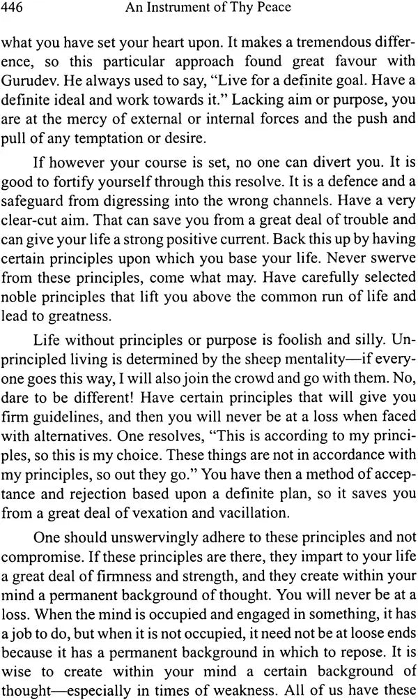 An Instrument of Thy Peace: Swami Chidananda in the West - Retail Maharaj