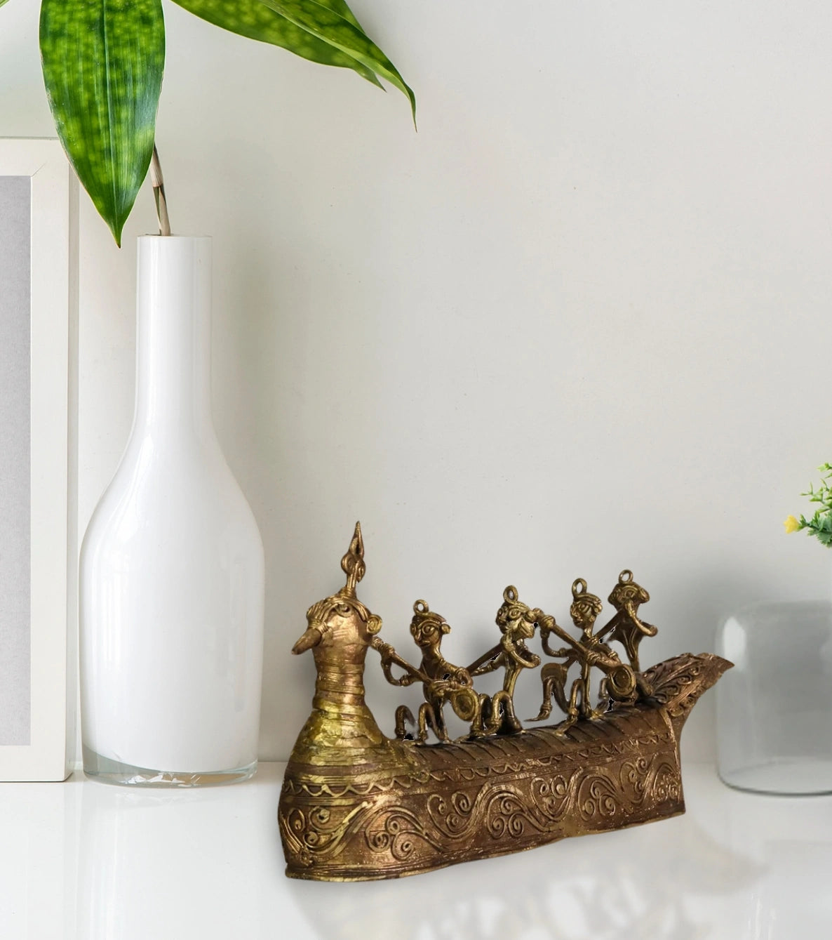 Dokra Big Boat | Handcrafted Brass Figurine with Riders – Traditional Dhokra Art Product Description: - Retail Maharaj