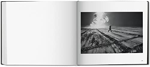 Sebastiao Salgado. Kuwait. A Desert on Fire - Retail Maharaj