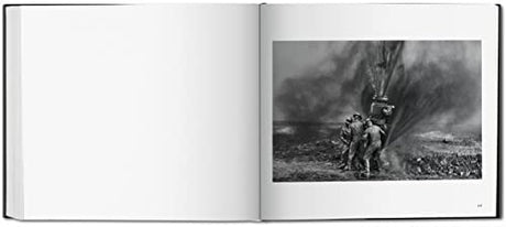 Sebastiao Salgado. Kuwait. A Desert on Fire - Retail Maharaj