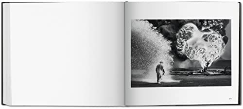Sebastiao Salgado. Kuwait. A Desert on Fire - Retail Maharaj