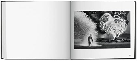 Sebastiao Salgado. Kuwait. A Desert on Fire - Retail Maharaj