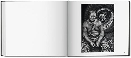 Sebastiao Salgado. Kuwait. A Desert on Fire - Retail Maharaj