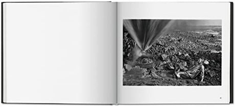 Sebastiao Salgado. Kuwait. A Desert on Fire - Retail Maharaj