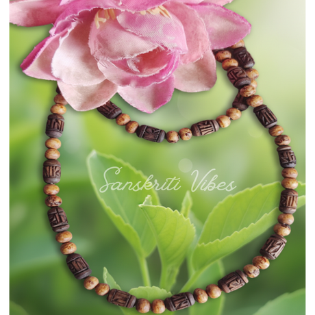 One Round Radha Naam Beads Tulsi Kanthi Mala – Sacred Neckwear for Devotion and Spiritual Practices - Retail Maharaj
