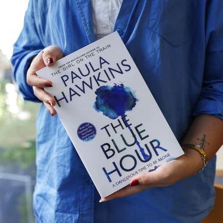 The Blue Hour: The Sunday Times bestselling new psychological thriller from the author of The Girl on the Train - Retail Maharaj