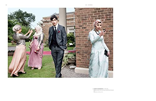 Contemporary Muslim Fashion: The New Image in Italy 1932-1960 - Retail Maharaj
