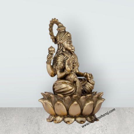 Laxmi Statue - 6 x 4 Inches | Lakshmi Statue Sitting On Lotus/ Brass Idol for Pooja/ 565 Gms Approx - Retail Maharaj
