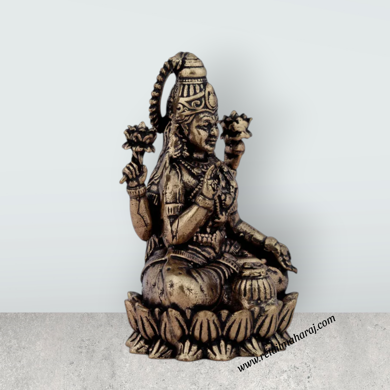 Laxmi Devi Statue - 2 x 1.25 Inches | Lakshmi Statue Sitting On Lotus/ Brass Idol for Pooja/ 45 Gms Approx - Retail Maharaj