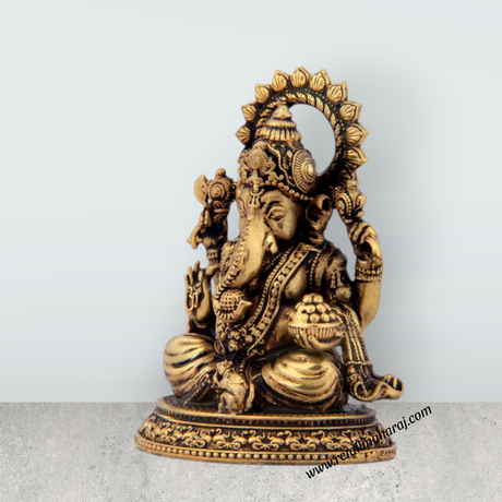 Ganesh Statue - 2.75 x 2 Inches | Brass Vinayaka Idol / Ganesh Idol for Pooja / 95 Gms Approx - Retail Maharaj
