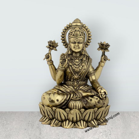 Laxmi Devi Statue - 4 x 3 Inches | Lakshmi Statue Sitting On Lotus / Brass Idol/ Maha Laxmi Idol for Pooja/ 290 Gms Approx - Retail Maharaj