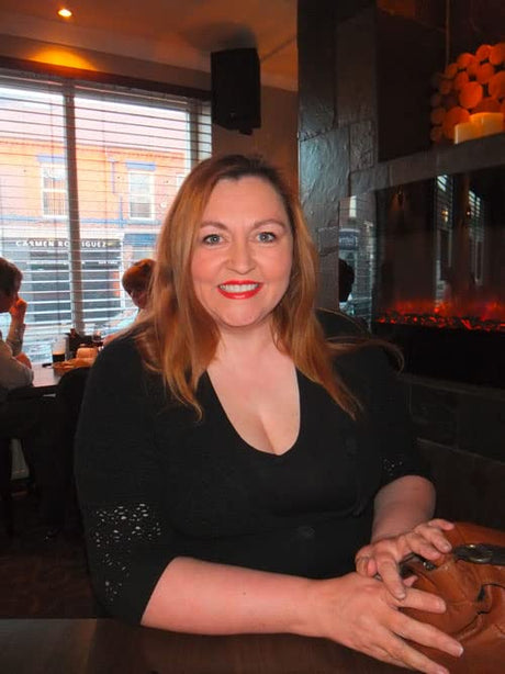 A Touch of Magic at the Comfort Food Cafe: Return to Budbury in this brand-new cozy romance for fans of fake dating in 2025! - Retail Maharaj