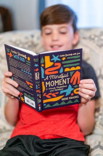 A Mindful Moment: 5-Minute Meditations and Devotions - Retail Maharaj