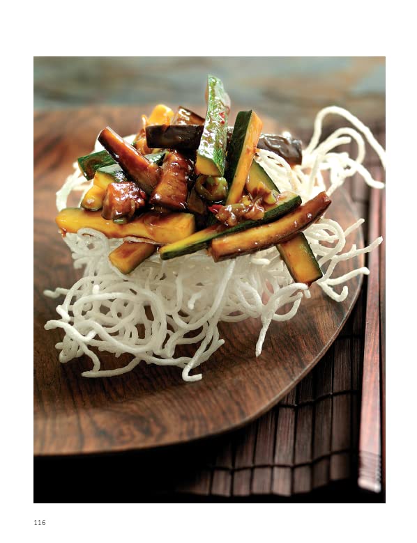 Ken Hom's Top 100 Stir Fry Recipes: 100 easy recipes for mouth-watering, healthy stir fries from much-loved chef Ken Hom (BBC Books' Quick & Easy Cookery) - Retail Maharaj