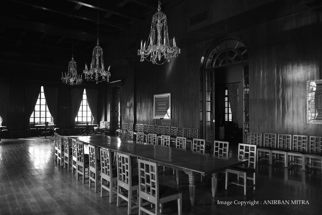 ECHOES OF GRANDEUR : The Government Houses and Estates of Bengal - Retail Maharaj
