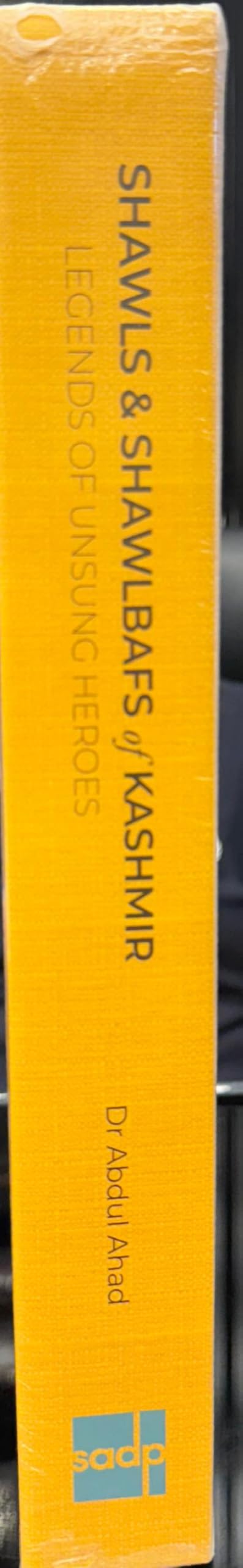 SHAWLS AND SHAWLBAFS OF KASHMIR - Retail Maharaj