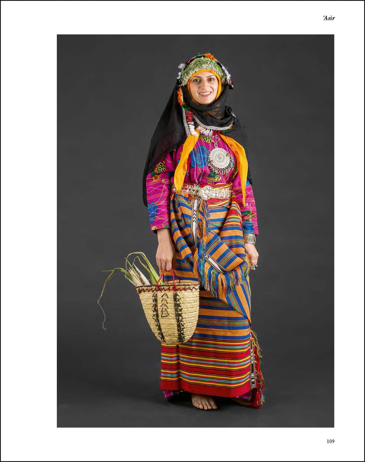 Traditional Costumes of Saudi Arabia: The Mansoojat Foundation Collection - Retail Maharaj