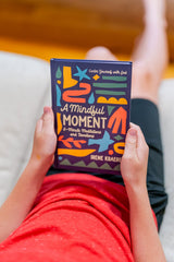 A Mindful Moment: 5-Minute Meditations and Devotions - Retail Maharaj