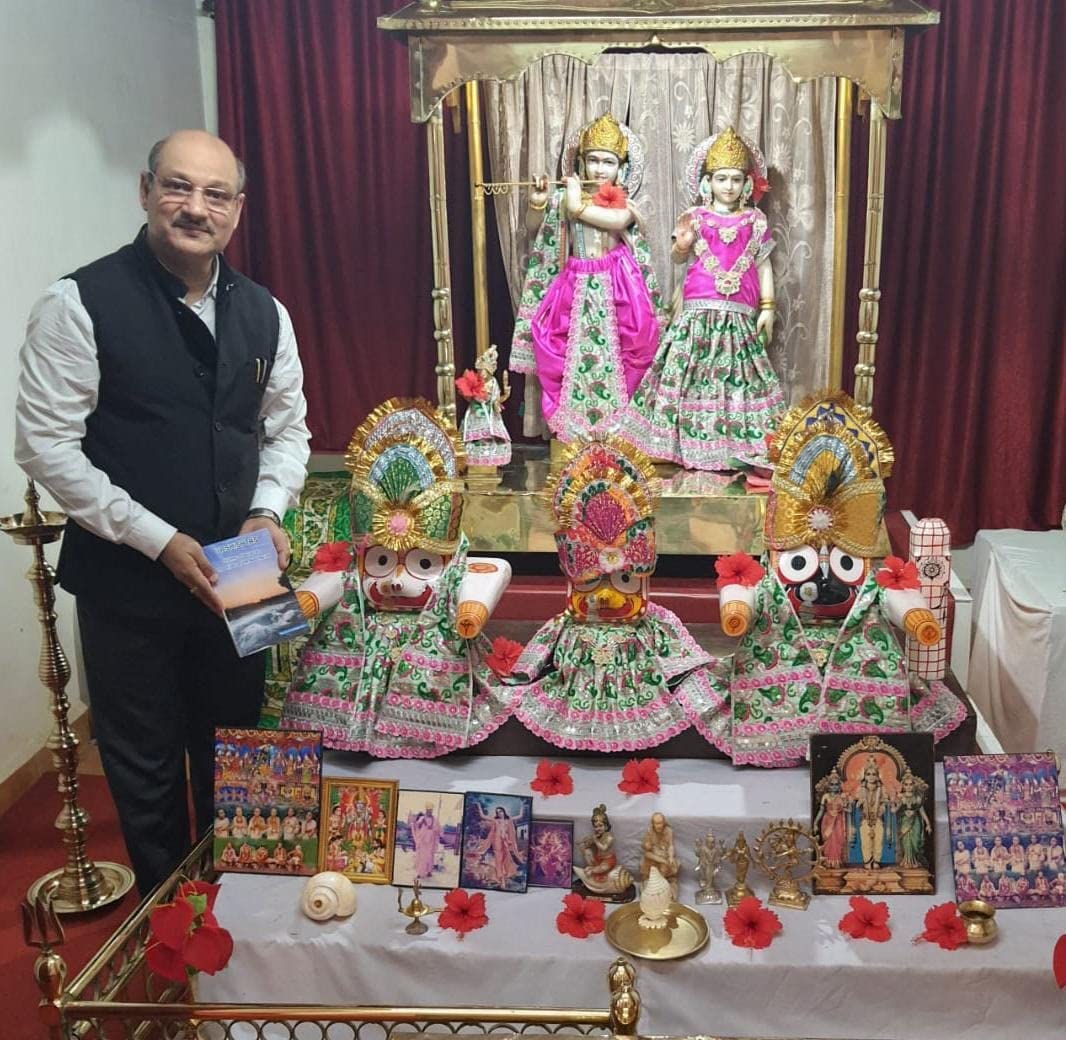 HYMNS OF DEVAVRATA - Retail Maharaj