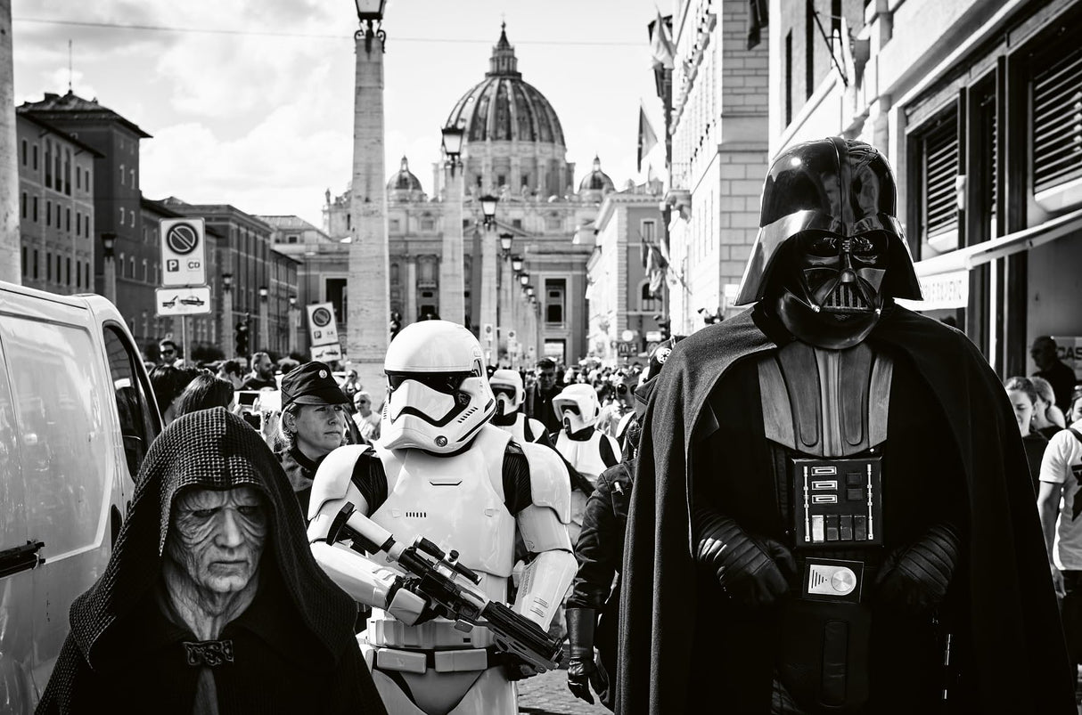 Phil Penman: Street Scenes - Retail Maharaj
