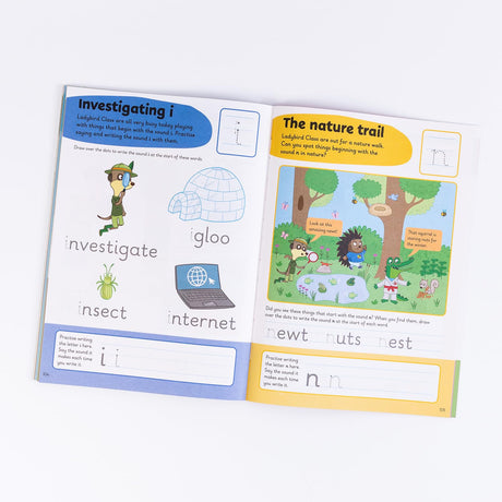 First Reading and Writing: A Learn With Ladybird 4 in 1 Activity Book - Pen Control, Letters, First Words and First Phonics - Practice Skills for School (3-5 Years) - Retail Maharaj