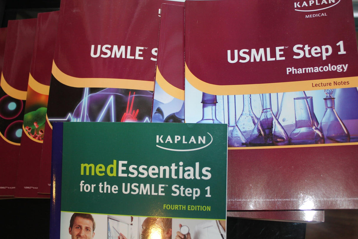 MEDESSENTIALS FOR THE USMLE STEP 1 - Retail Maharaj