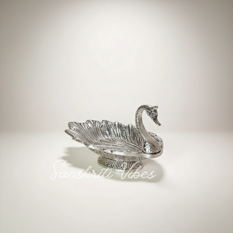 Metal Duck Shape Decorative Dry Fruit Tray Bowl Silver Finish for Table and Home Decoration (Silver) - Retail Maharaj