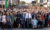 Yes We Did: Photos and Behind-the-Scenes Stories Celebrating Our First African American President - Retail Maharaj