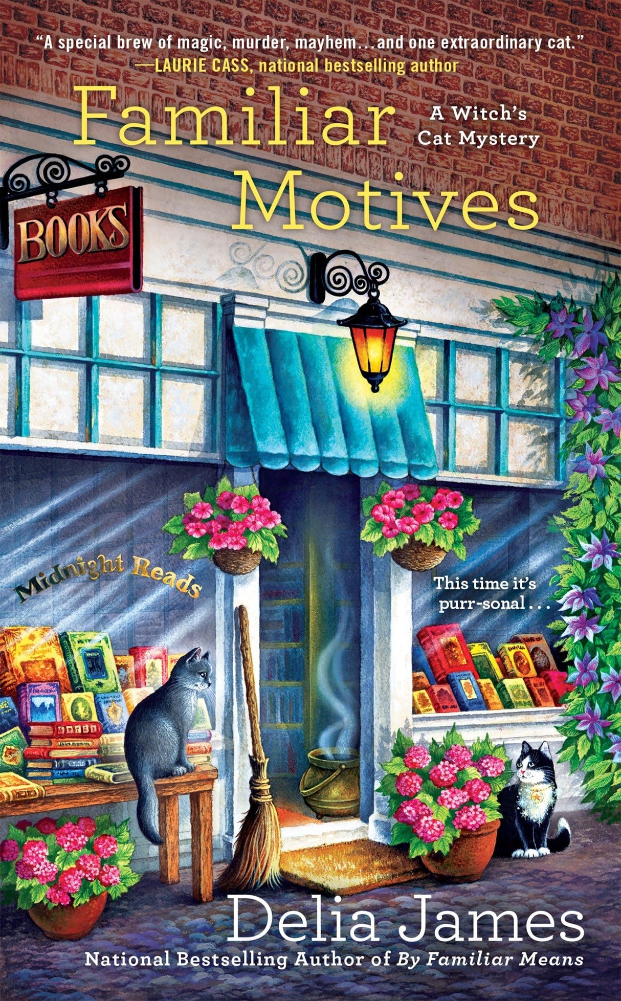 Familiar Motives: A Witch's Cat Mystery: 3 - Retail Maharaj