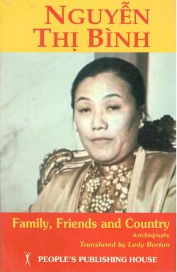 FAMILY,FRIENDSAND COUNTRY AUTOBIOGRAPHY (PB) - Retail Maharaj