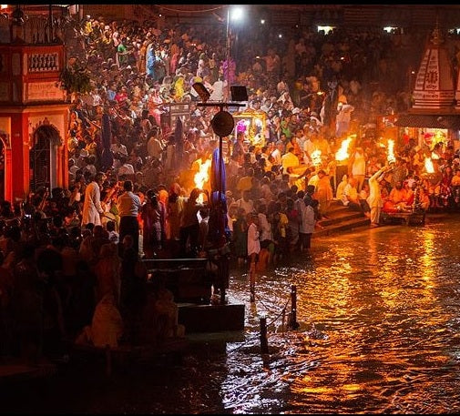 Divine Evening Ganga Aarti Prasad at Har Ki Pauri