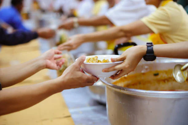 Annadhanam - Donate food to homeless children - Retail Maharaj