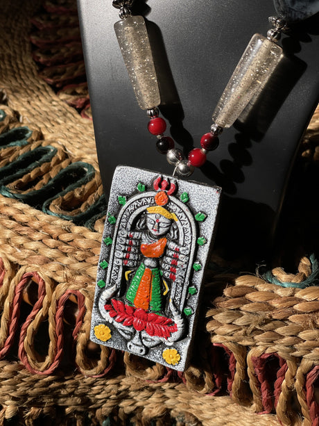 Divine Swastik Necklace Set - Retail Maharaj