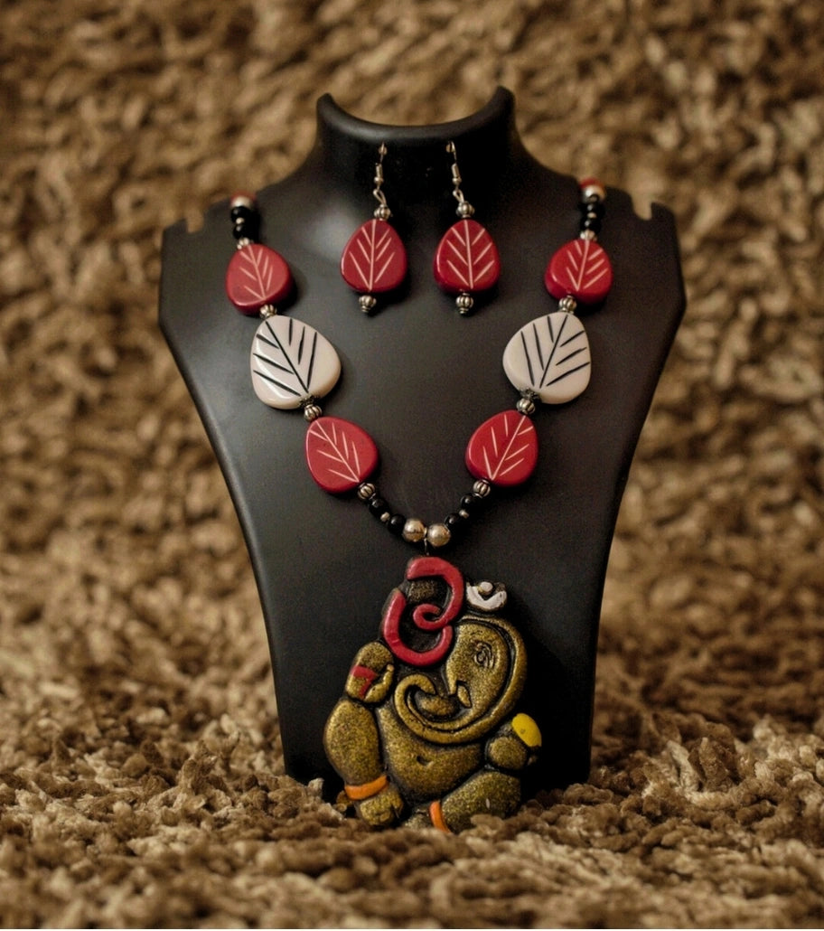 Vintage Bloom Afghani Thread Necklace Set – Maroon & Silver - Retail Maharaj