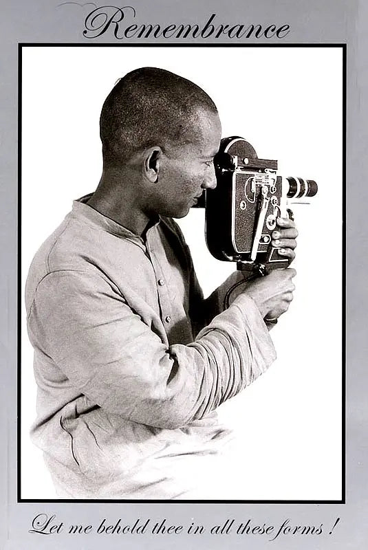 Glorious Vision- A Pictorial Guide to Swami Sivananda - Retail Maharaj