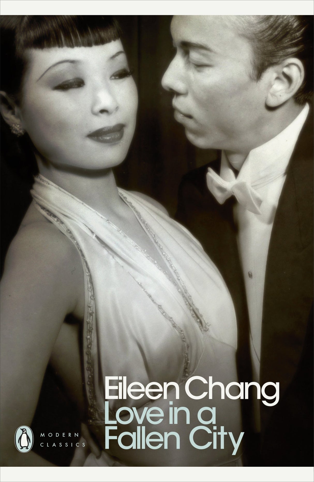 Love in a Fallen City (Penguin Modern Classics) - Retail Maharaj