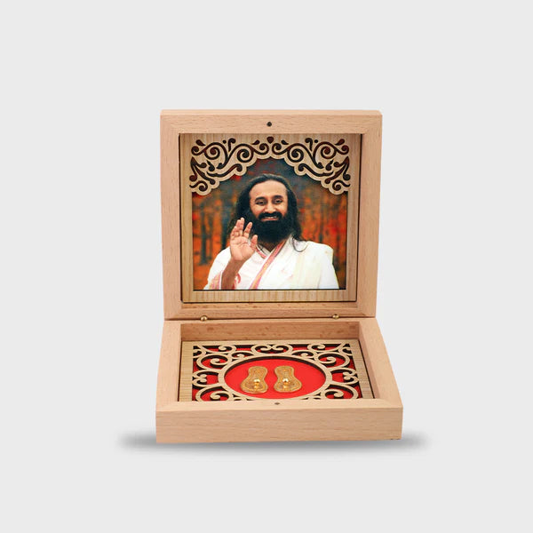 Gurudev Foldable Photo Frame with Paduka | Premium Frame featuring Gurudev Sri Sri Ravi Shankar